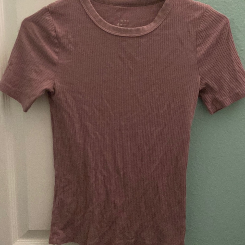 A maroon colored shirt from a new day, XS, USED